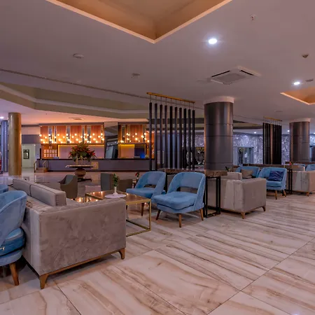 Rezort Amara Family Side