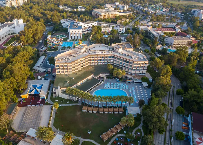 Rezort Amara Family 5*
