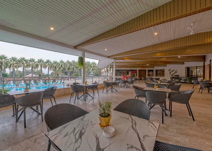 Rezort Amara Family 5*