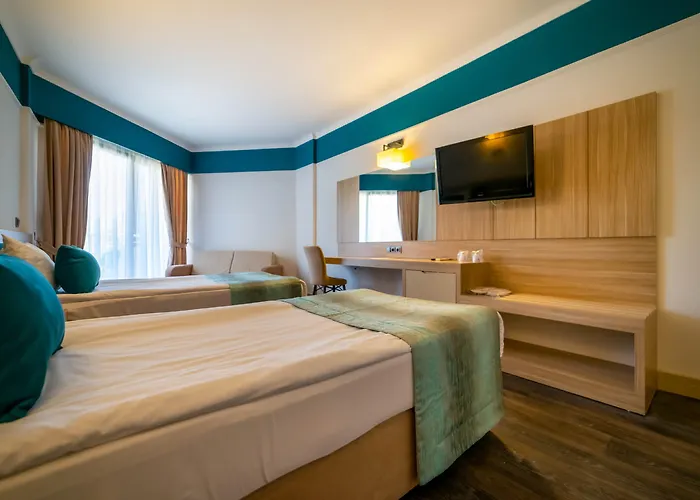 Resort Amara Family Side