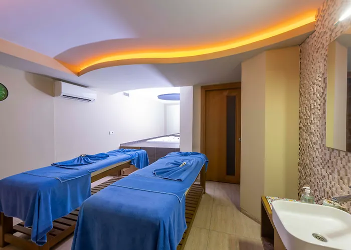 Üdülőközpont Amara Family 5*