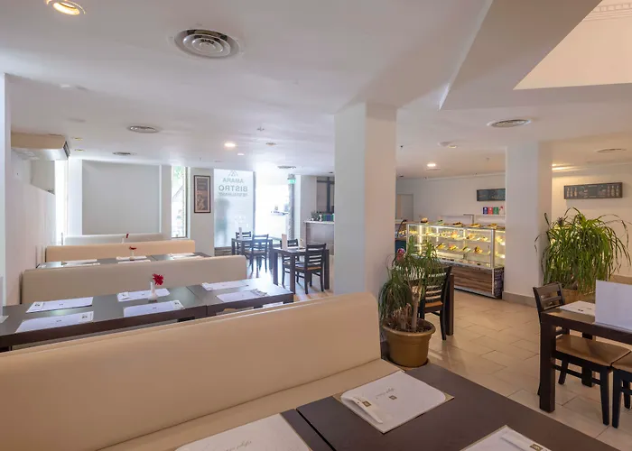 Resort Amara Family Side