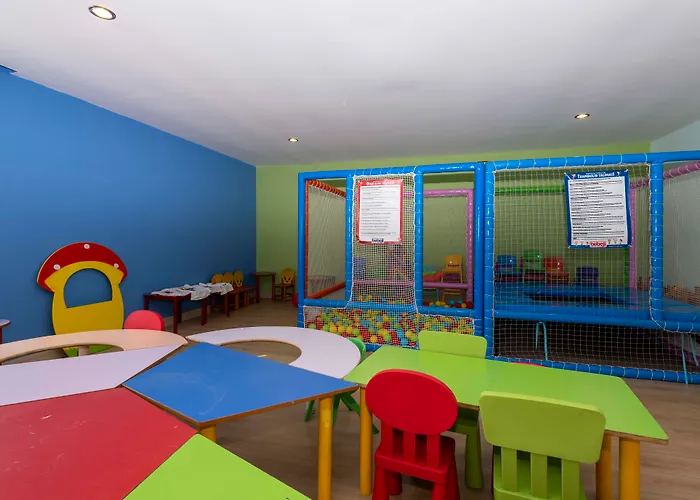 Üdülőközpont Amara Family Side