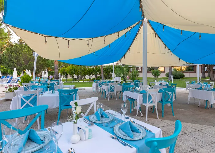 Resort Amara Family Side