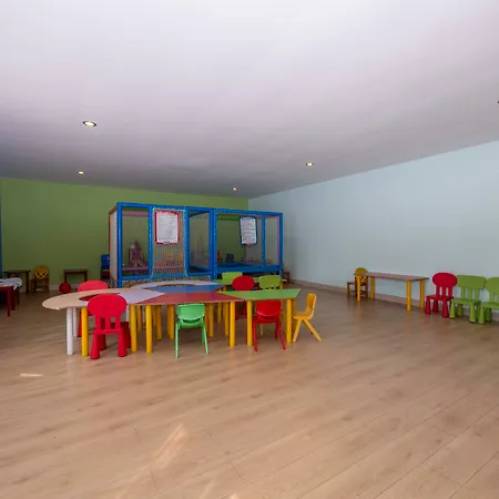 Amara Family منتجع 5*