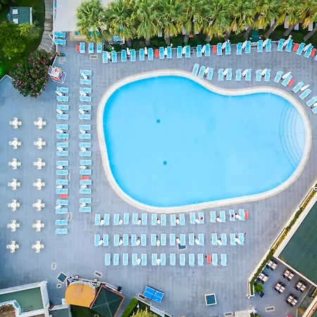 منتجع Amara Family 5*