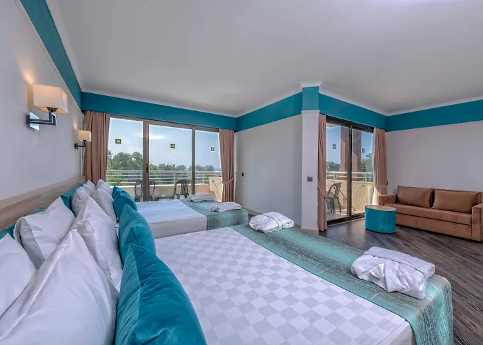 Amara Family Курортный комплекс 5*