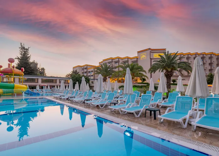 Amara Family Курортный комплекс 5*